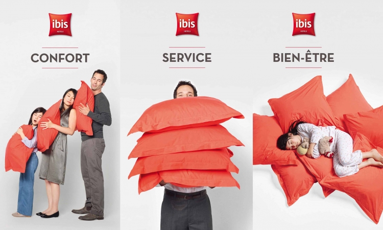 宜必思酒店標志設計，品牌形象設計，廣告設計4