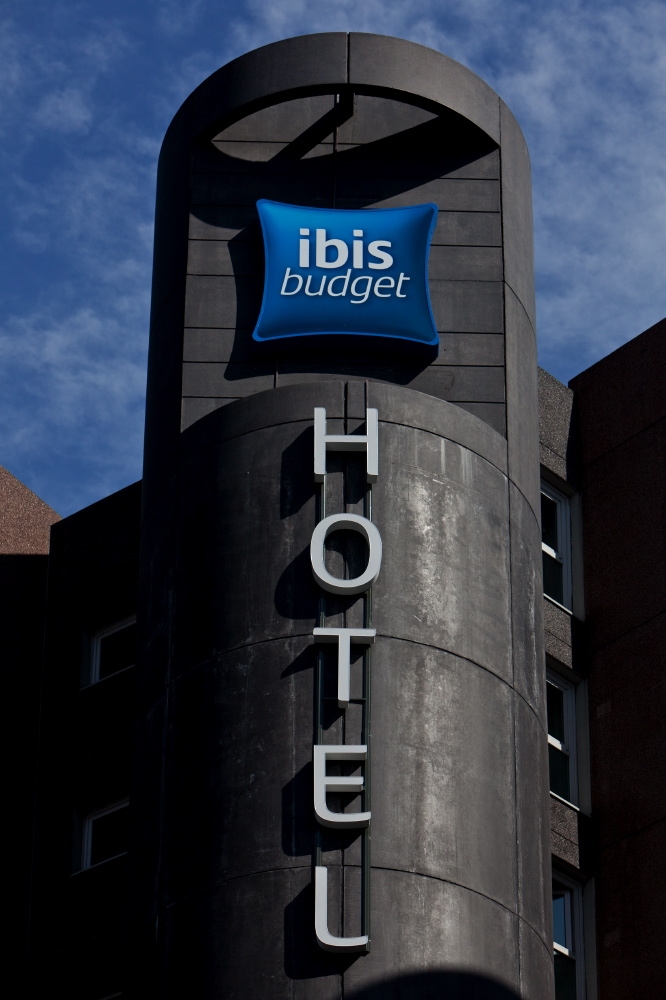 宜必思酒店標志設計，品牌形象設計，廣告設計13