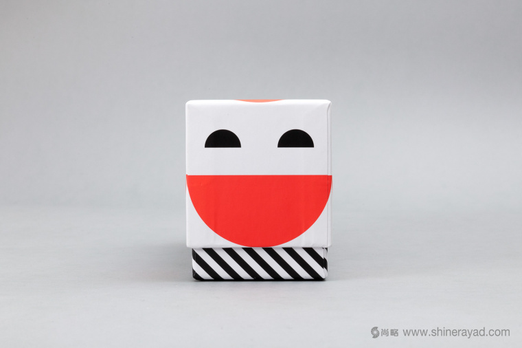 Rackare 派對(duì)游戲紙牌黑白紅色簡約包裝設(shè)計(jì)-上海包裝設(shè)計(jì)公司設(shè)計(jì)收藏7