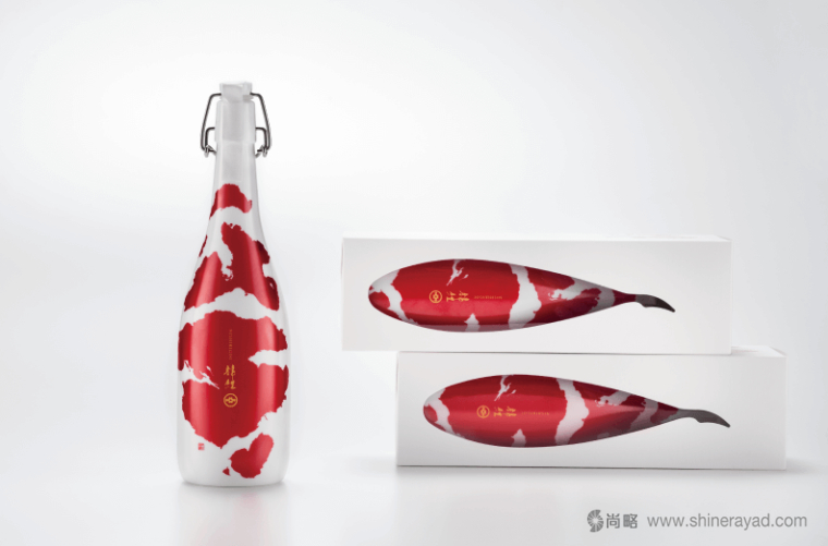 日本錦鯉清酒包裝設(shè)計(jì)和外盒包裝設(shè)計(jì)-上海包裝設(shè)計(jì)公司設(shè)計(jì)佳作鑒賞培訓(xùn)2 日本錦鯉清酒包裝設(shè)計(jì)和外盒包裝設(shè)計(jì)-上海包裝設(shè)計(jì)公司設(shè)計(jì)佳作鑒賞培訓(xùn)2