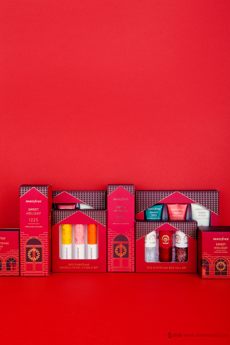 6上海包裝設計公司-韓國 Innisfree 女性化妝品護膚品品牌圣誕節(jié)日裝包裝設計-磚砌房子圖案 6上海包裝設計公司-韓國 Innisfree 女性化妝品護膚品品牌圣誕節(jié)日裝包裝設計-磚砌房子圖案