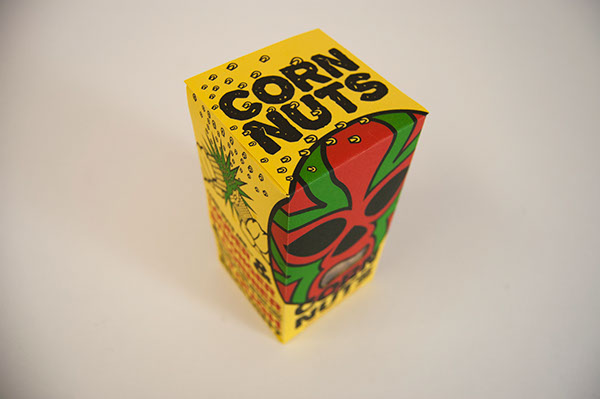 上海包裝設(shè)計公司分享：Corn Nuts 松子玉米小吃包裝設(shè)計3