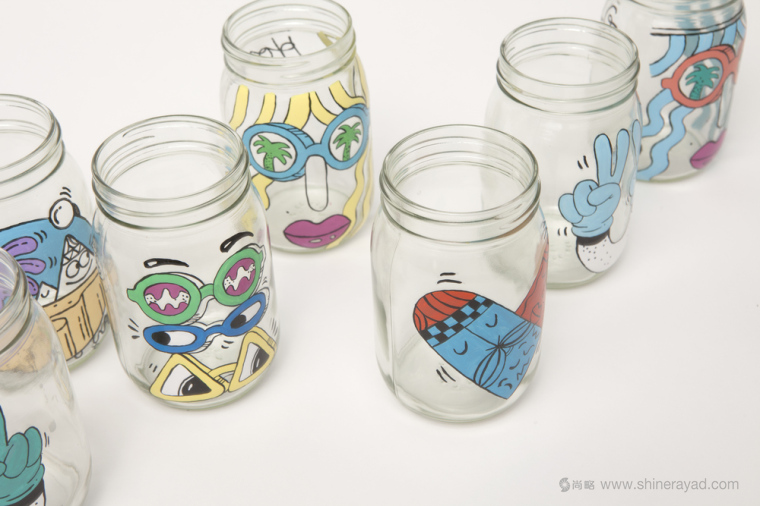 星巴克?冷咖啡茶葉手工玻璃杯插畫(huà)包裝設(shè)計(jì)-4 星巴克?冷咖啡茶葉手工玻璃杯插畫(huà)包裝設(shè)計(jì)-4