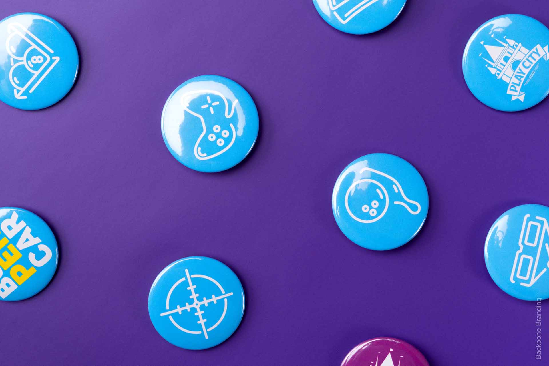 矢量圖畫風(fēng)格Play City 娛樂公園vi形象設(shè)計(jì)——展現(xiàn)游戲與現(xiàn)實(shí)交融