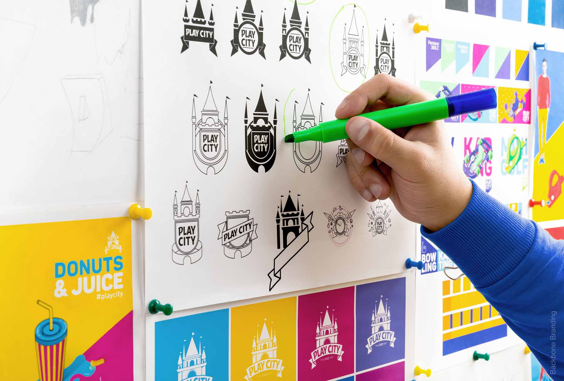 矢量圖畫風(fēng)格Play City 娛樂公園vi形象設(shè)計(jì)——展現(xiàn)游戲與現(xiàn)實(shí)交融