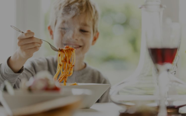 Homepride Kids兒童食品包裝設(shè)計,簡潔有創(chuàng)意的兒童游戲插畫設(shè)計 Homepride Kids兒童食品包裝設(shè)計,簡潔有創(chuàng)意的兒童游戲插畫設(shè)計
