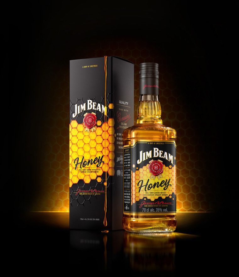 金黃色六邊形圖案 Jim Beam 蜂蜜包裝設(shè)計(jì)，極具食欲感