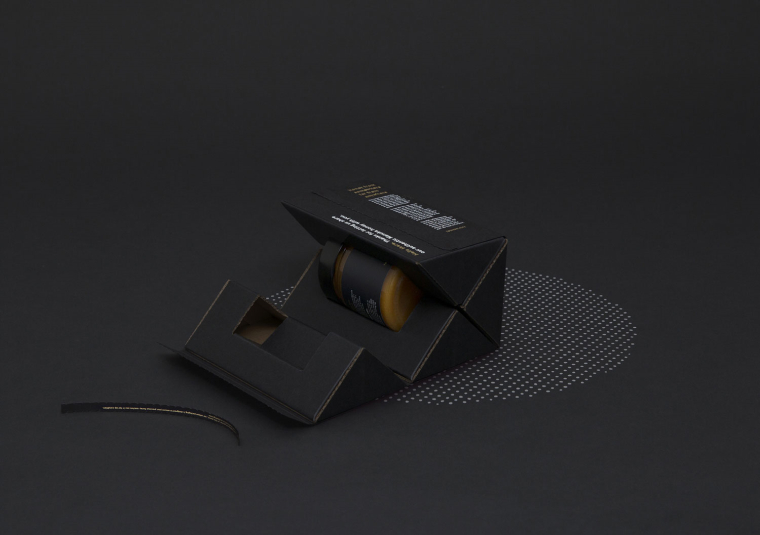 真蜜公司黑色超酷風(fēng)格蜂蜜包裝設(shè)計(jì)-上海包裝設(shè)計(jì)公司