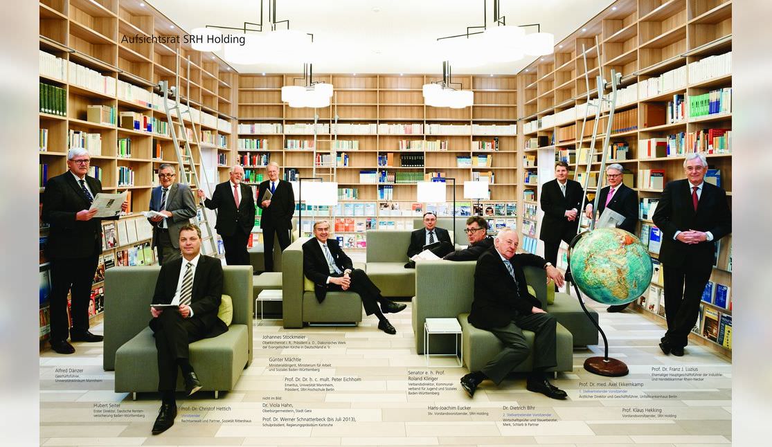 SRH控股2013年度報(bào)告畫冊(cè)設(shè)計(jì)-上海畫冊(cè)設(shè)計(jì)公司分享 SRH控股2013年度報(bào)告畫冊(cè)設(shè)計(jì)-上海畫冊(cè)設(shè)計(jì)公司分享