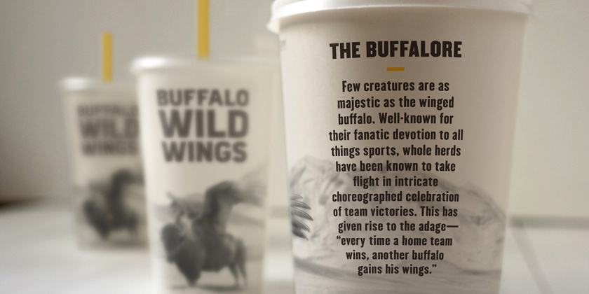 Buffalo Wild Wings體育酒吧新logo設(shè)計(jì),帶翅膀的水牛形象 Buffalo Wild Wings體育酒吧新logo設(shè)計(jì),帶翅膀的水牛形象