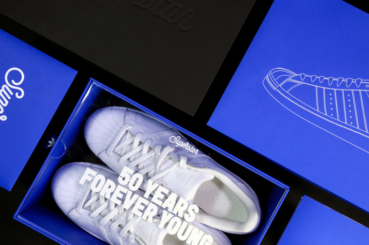 阿迪達斯超級巨星50周年紀念版紫色包裝設(shè)計