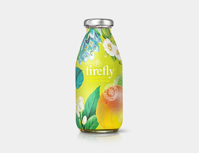 Firefly帶有翅膀的飲料包裝設計，配上帶狀線“活化植物”強化健康特性