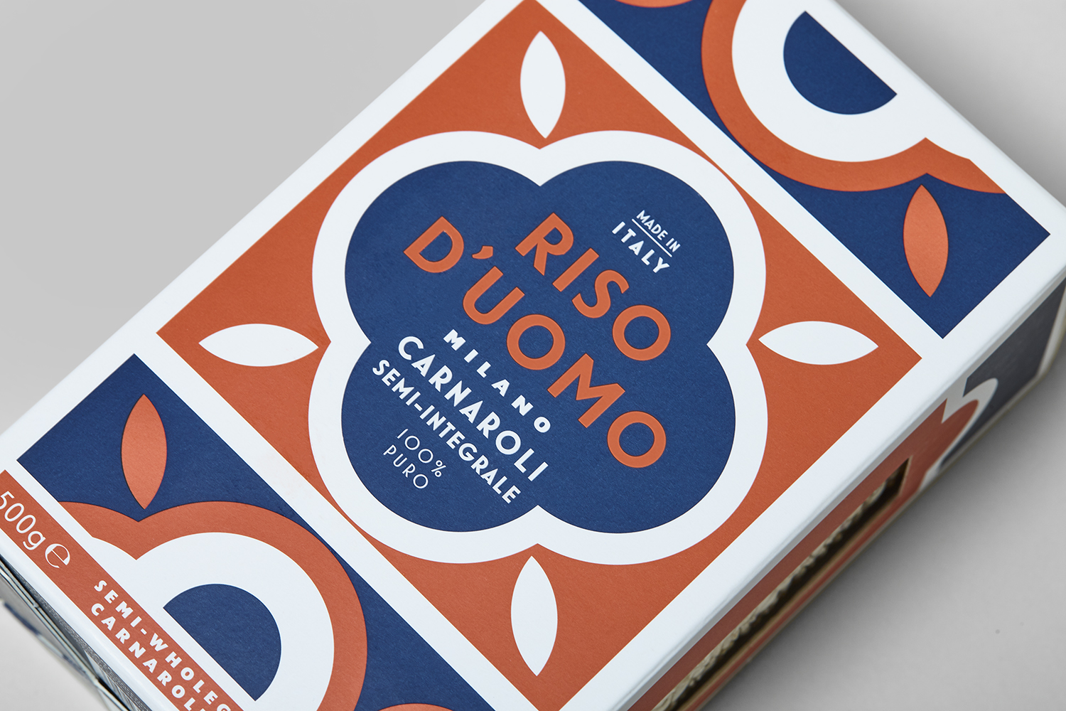 Riso D’uomo 大米包裝設計，華麗大理石地磚圖案靈感