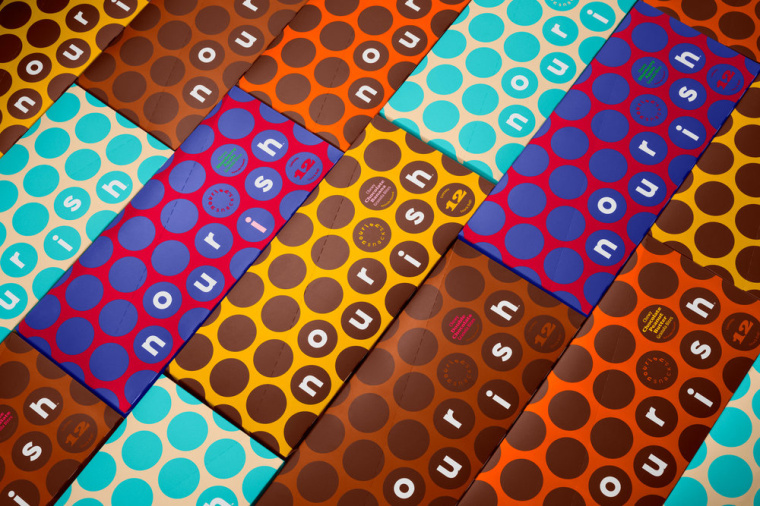 Nourish健康零食食品品牌包裝設(shè)計(jì)，色彩斑斕的條紋色塊來傳遞樂趣