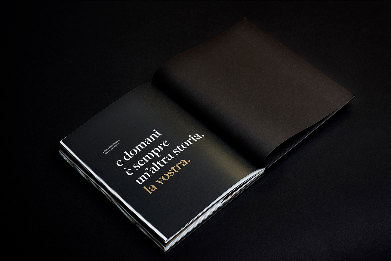 Nuceria Group國(guó)外酒文化宣傳畫(huà)冊(cè)設(shè)計(jì)“瓶子里的故事”--詹姆斯英國(guó)間諜與伏特加