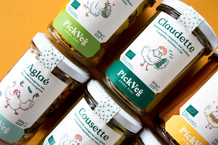 PickVeg 開胃咸菜泡菜休閑食品包裝設(shè)計(jì)，減輕生活壓力的小雞嘻哈插畫風(fēng)格