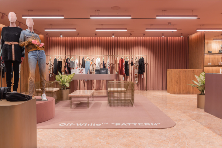 Off-White精品女裝服飾店鋪空間設(shè)計，洋溢粉紅色女性氣息