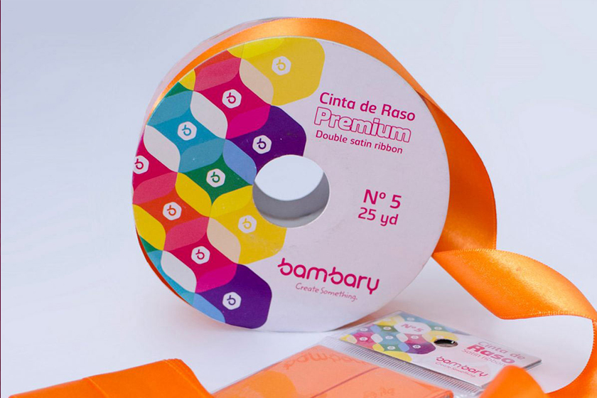 bambary毛線品牌命名logo設計與品牌vi形象設計。多彩的六邊形色塊 bambary毛線品牌命名logo設計與品牌vi形象設計。多彩的六邊形色塊
