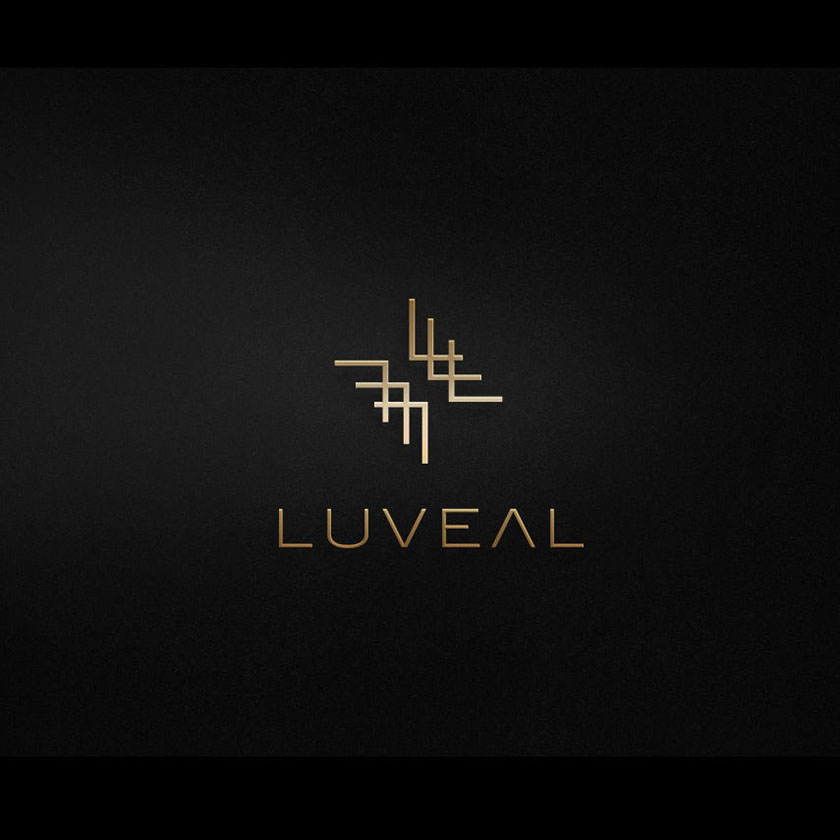 Neatlines的標志設計，抽象，鋸齒狀的雪佛龍形狀在黑色背景上的金子標識