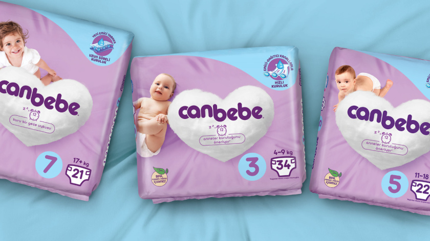 Canbebe 坎貝嬰兒尿布包裝設(shè)計，一團心形的棉花圖案+嬰兒照片