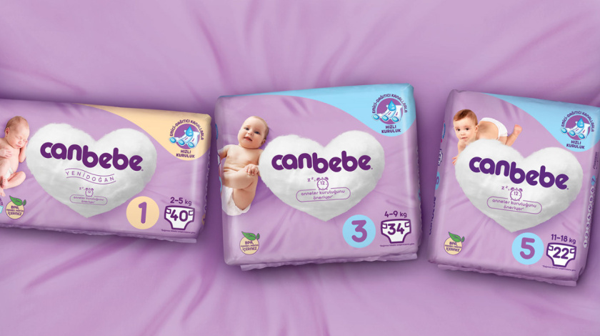 Canbebe 坎貝嬰兒尿布包裝設計，一團心形的棉花圖案+嬰兒照片