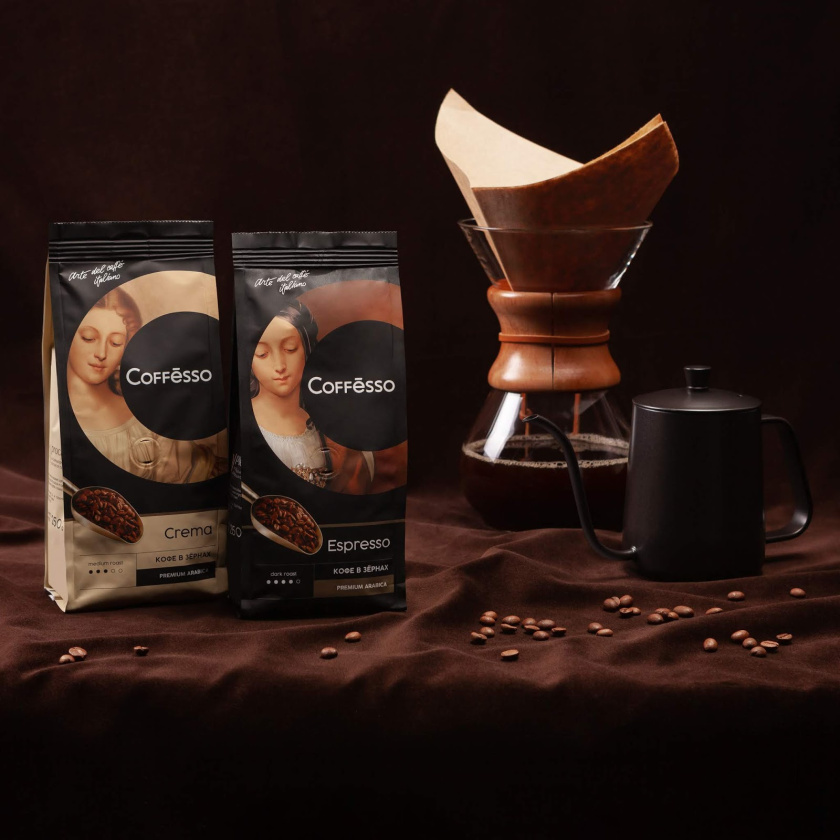 Coffesso速溶咖啡包裝設(shè)計(jì)，用字母C切出意大利文藝復(fù)興女性插圖圖像