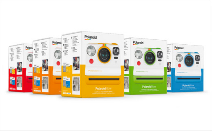 寶麗來相機公布統(tǒng)一的品牌命名與logo設計——帶有5個色條的設計