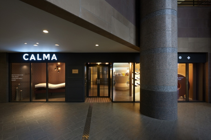 M4 CALMA床墊床上用品品牌體驗(yàn)店鋪空間設(shè)計(jì)，整體黑暗色風(fēng)格
