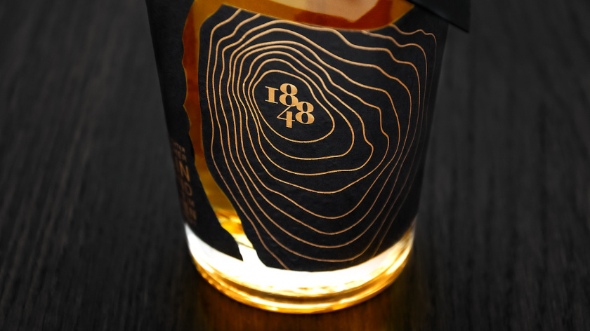 德國葡萄酒品牌1848“樹木年輪”圖案包裝設(shè)計(jì)