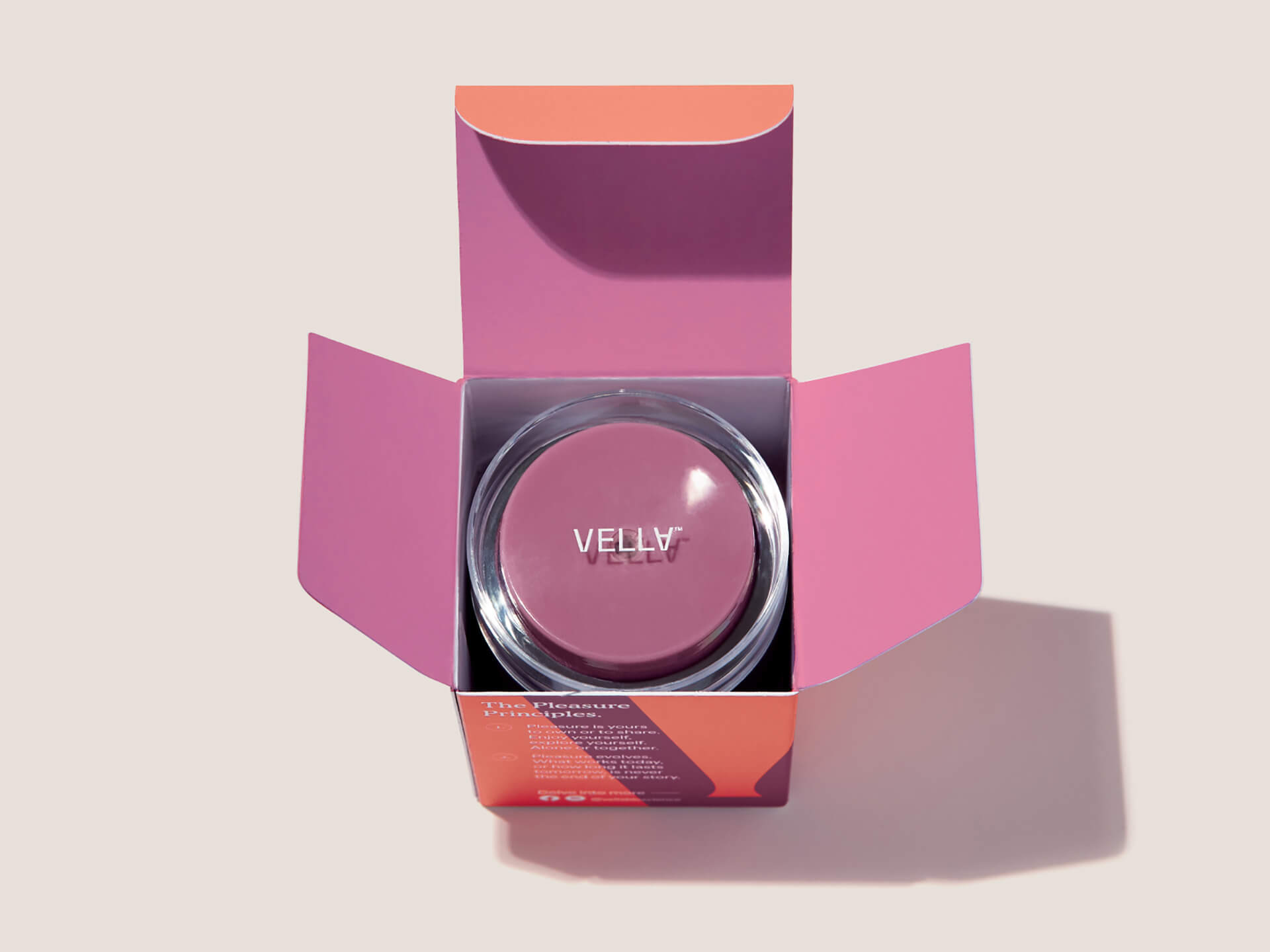 Vella女性愉悅精華素包裝設(shè)計(jì)，化妝品風(fēng)格，突出v字母識(shí)別