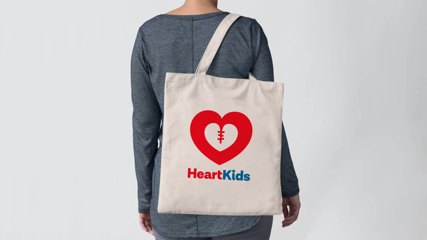 澳大利亞先天性心臟病公益慈善組織HeartKids品牌戰(zhàn)略與logo形象設(shè)計,大心幫助小心