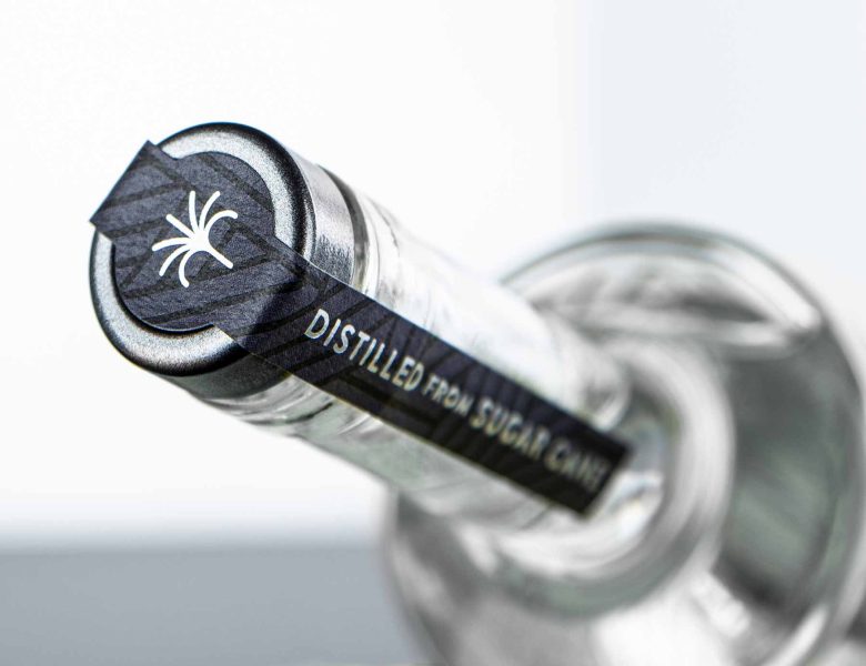 MON-YéVodka西非伏特加酒水包裝設計，紡織品團案+MV品牌logo設計