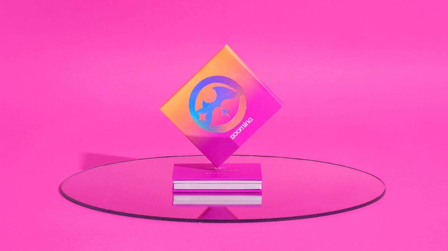 BOOMING 彩妝化妝品包裝設(shè)計(jì)，“粉金漸變色”金屬箔和閃光裝飾設(shè)計(jì)