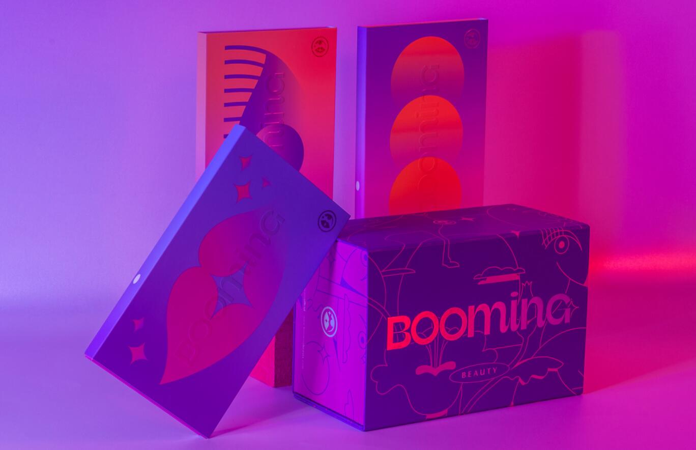 BOOMING 彩妝化妝品包裝設(shè)計(jì)，“粉金漸變色”金屬箔和閃光裝飾設(shè)計(jì)