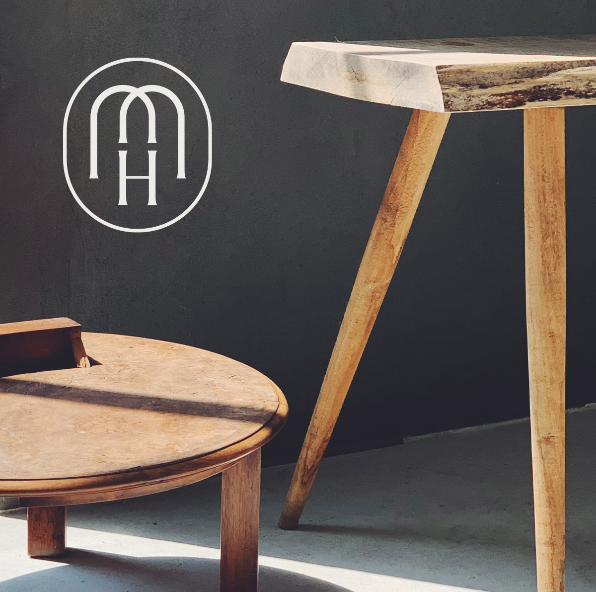 Makers+Holm 全屋建材家居家具品牌logo設計“MH“花押字母徽標,自然優(yōu)雅 Makers+Holm 全屋建材家居家具品牌logo設計“MH“花押字母徽標,自然優(yōu)雅