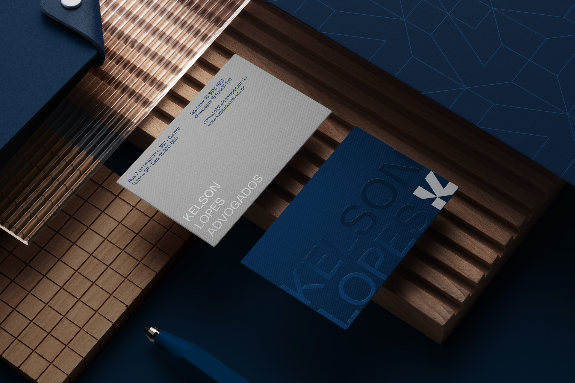 Kelson Lopes律師事務(wù)所品牌logo設(shè)計vi設(shè)計,正方形字母kL結(jié)合logo與海軍藍(lán)灰配色-名片設(shè)計 Kelson Lopes律師事務(wù)所品牌logo設(shè)計vi設(shè)計,正方形字母kL結(jié)合logo與海軍藍(lán)灰配色-名片設(shè)計
