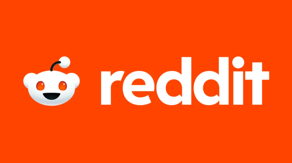 Reddit 社交新聞?wù)军c(diǎn)互聯(lián)網(wǎng)科技品牌吉祥物設(shè)計(jì)標(biāo)志設(shè)計(jì)，白色橙色機(jī)器人玩偶風(fēng)格
