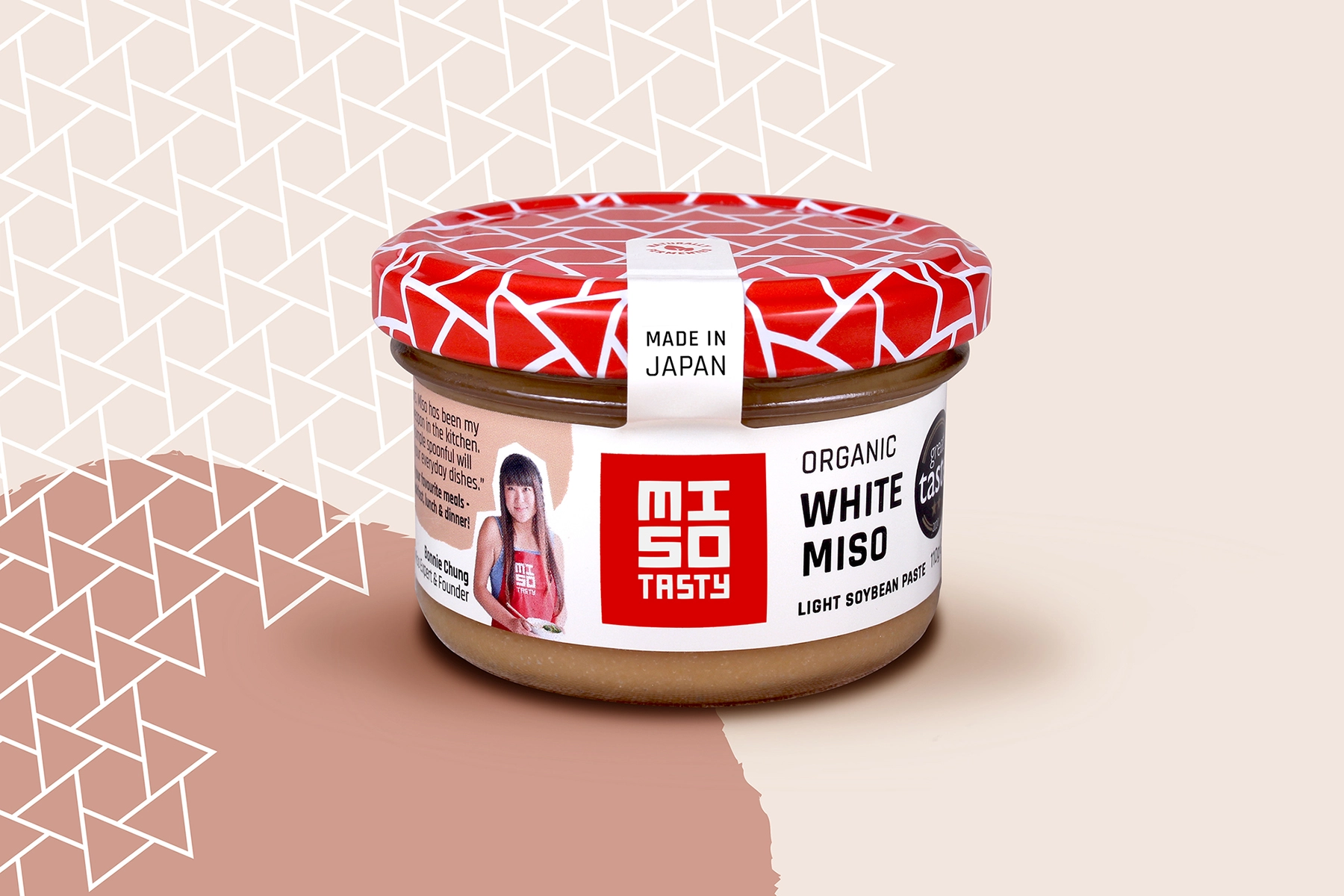Miso Tasty日式味增調(diào)味品包裝設(shè)計,突出品牌logo與三角組合圖案識別元素 Miso Tasty日式味增調(diào)味品包裝設(shè)計,突出品牌logo與三角組合圖案識別元素