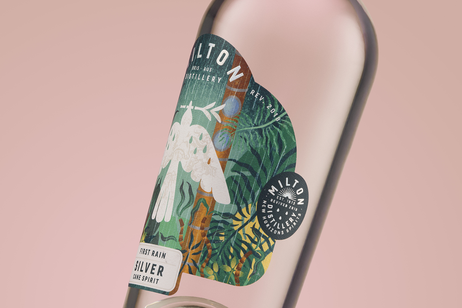 米爾頓酒廠朗姆酒標(biāo)簽包裝設(shè)計(jì)，噪鵑鳥(niǎo)核心識(shí)別元素統(tǒng)領(lǐng)所有包裝架構(gòu)